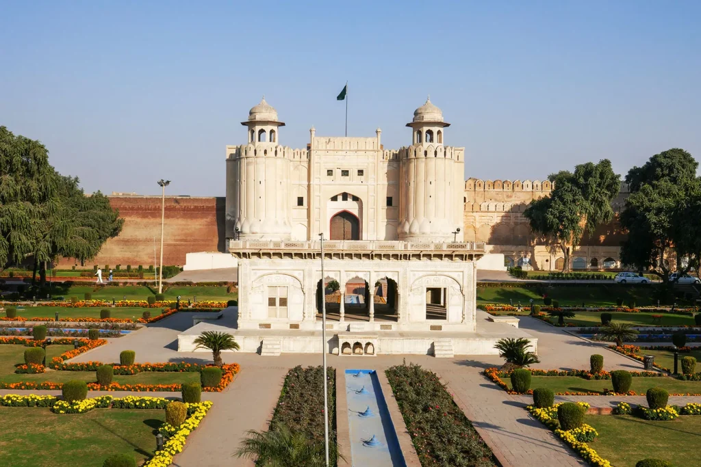 shalimar gardens lahore